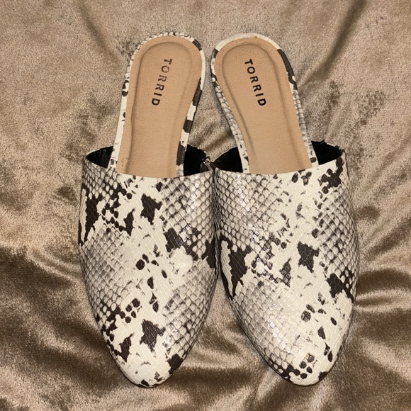 Torrid Mule - Picture 2 of 5